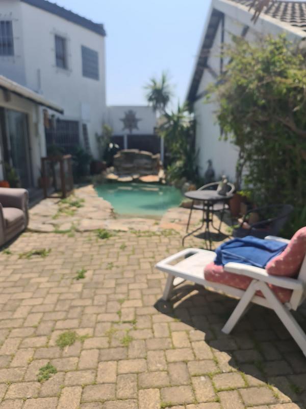 2 Bedroom Property for Sale in Rugby Western Cape